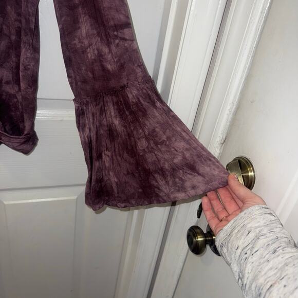 American Eagle Outfitters Soft & Sexy
Tie-Dye Boho Long-sleeve Medium purple - Picture 4 of 10